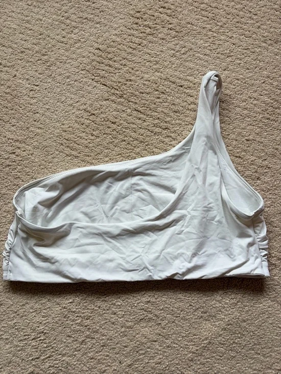 knix One-Shoulder Bikini Top in White - Picture 2 of 3